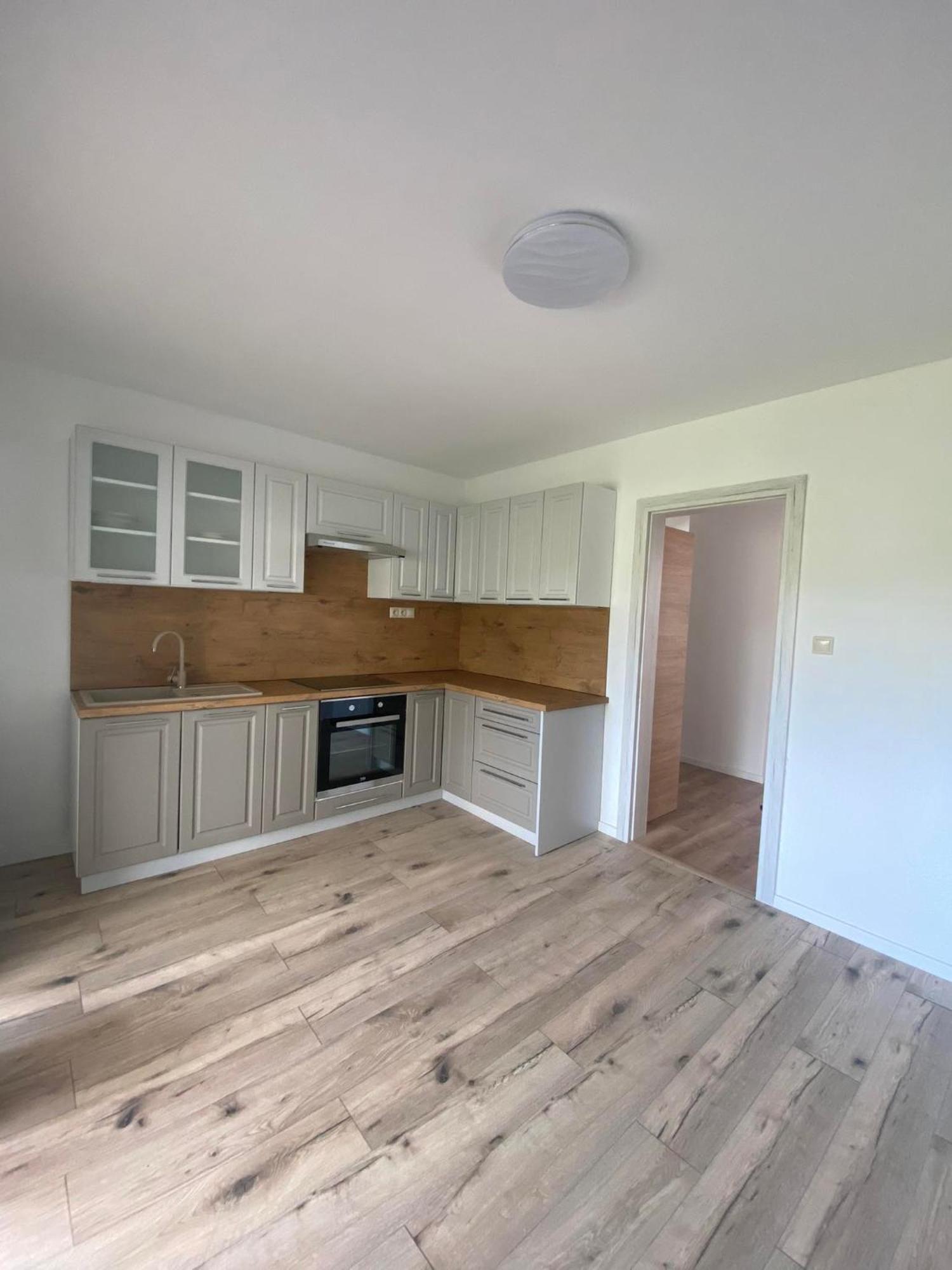 Apartman Nikol Prievidza Extérieur photo